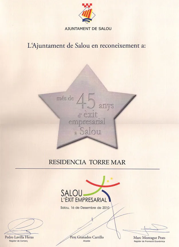 Diplôme de succès entrepreneurial de l'Hostal Torre Mar décerné par la mairie de Salou